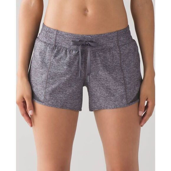 LULULEMON ATHLETICA Hotty Hot Short (Long 4') in Heathered Black Size 4 Tall
